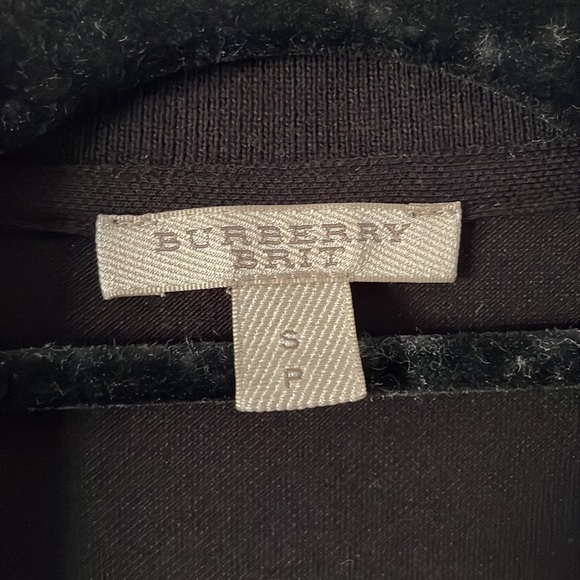 Burberry polo T-shirt size S (petite) Brand new no tag - Picture 2 of 4